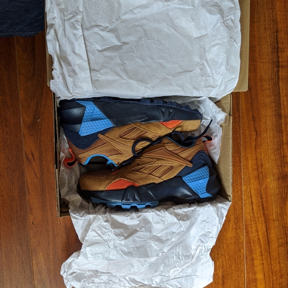 Reebok Aztrec sneaker - Picture 4 of 4